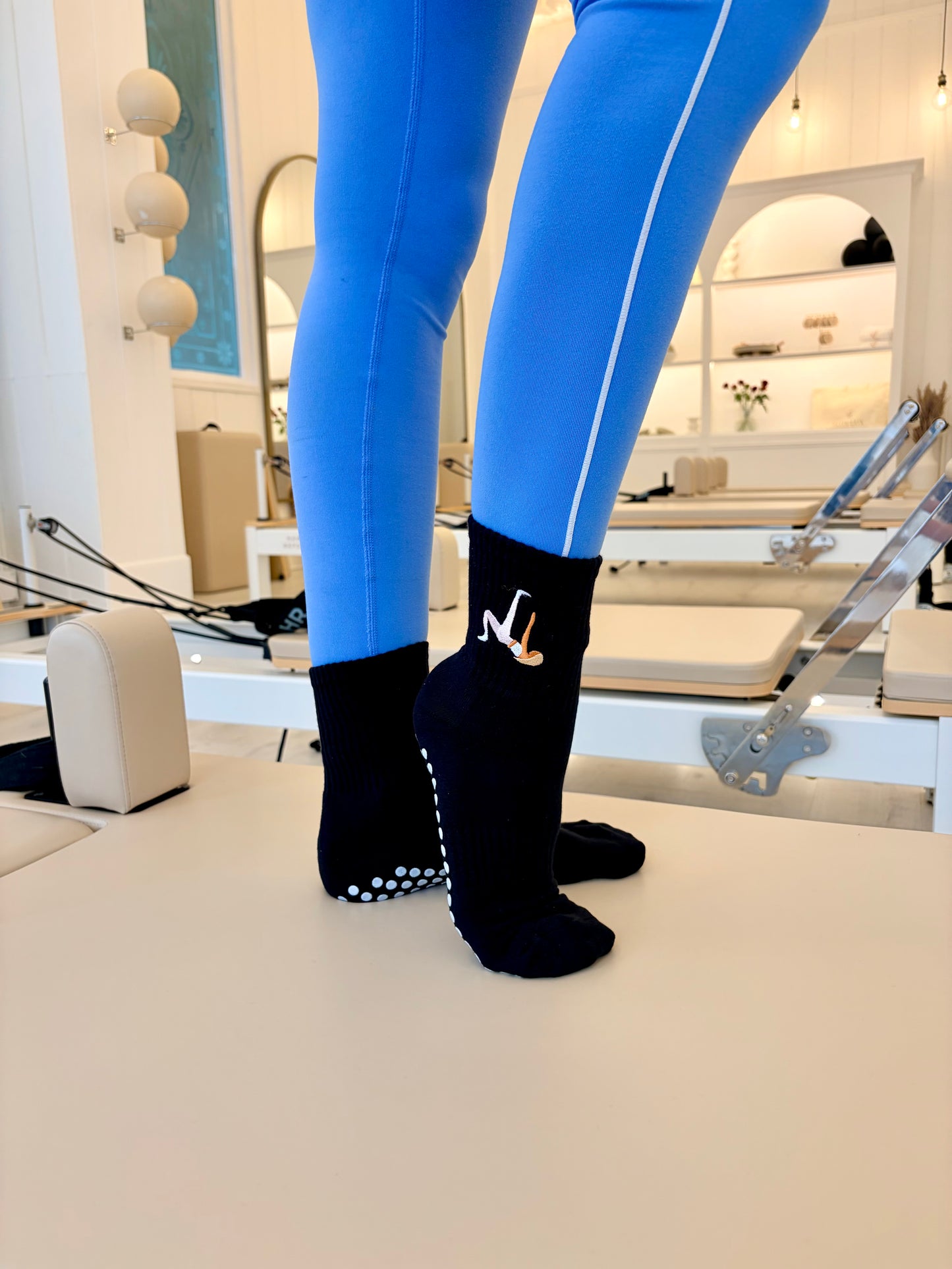 Blonde Grip Sock Duo – Black & White