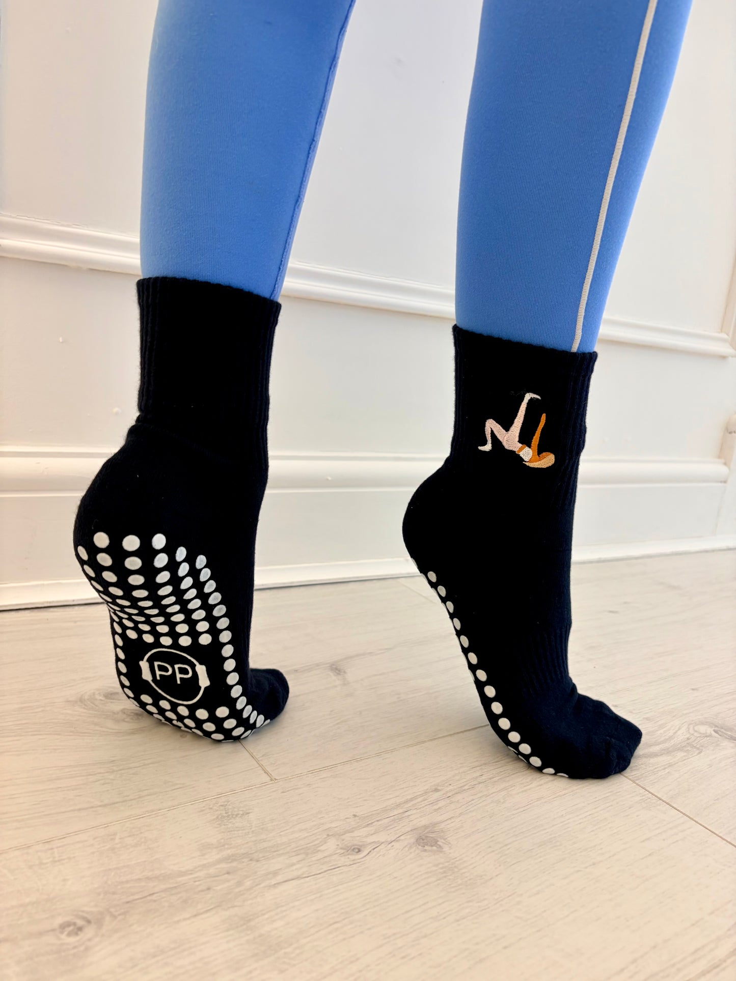 Blonde Grip Sock Duo – Black & White