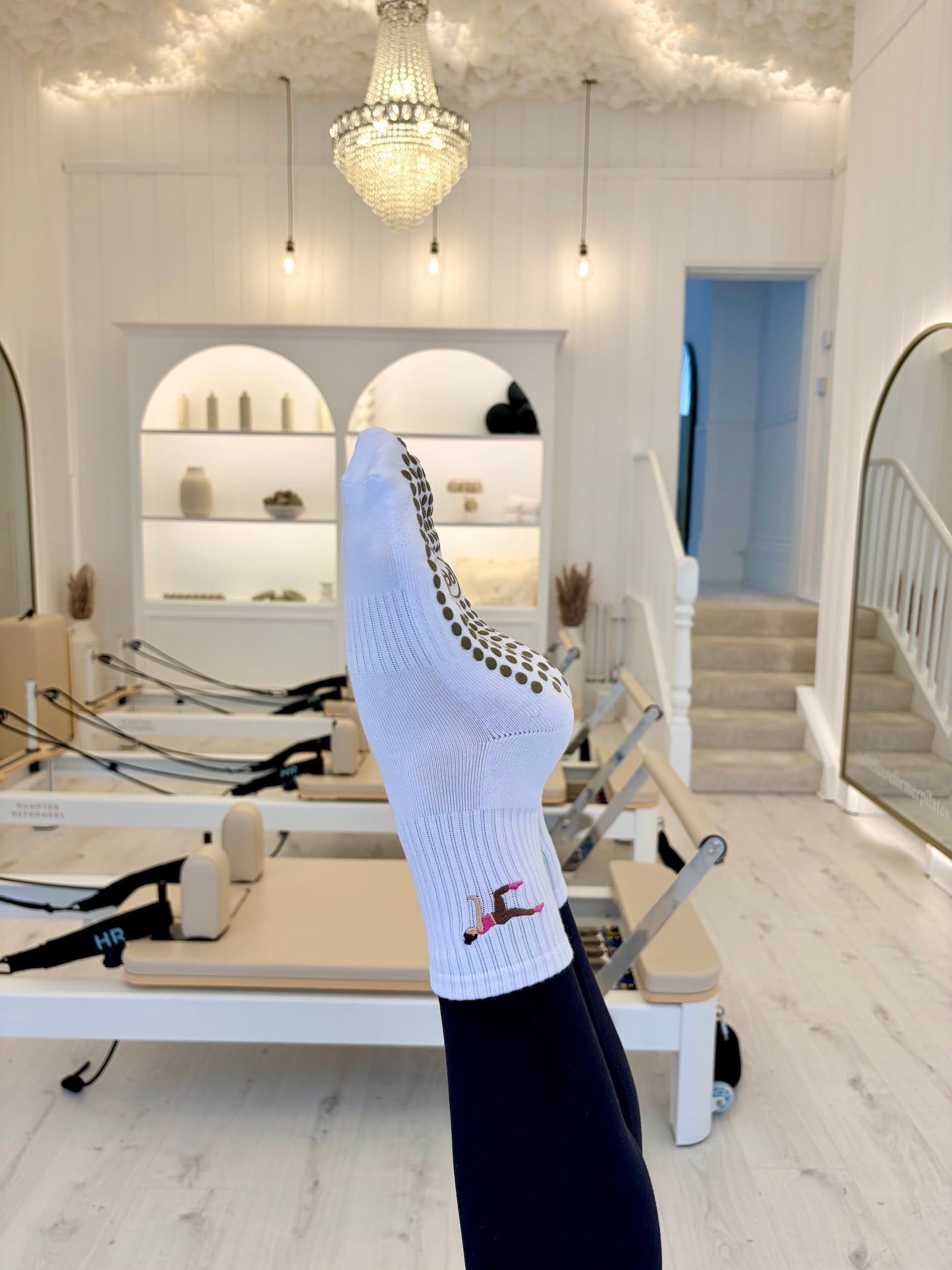 Brunette Grip Sock Duo – Black & White