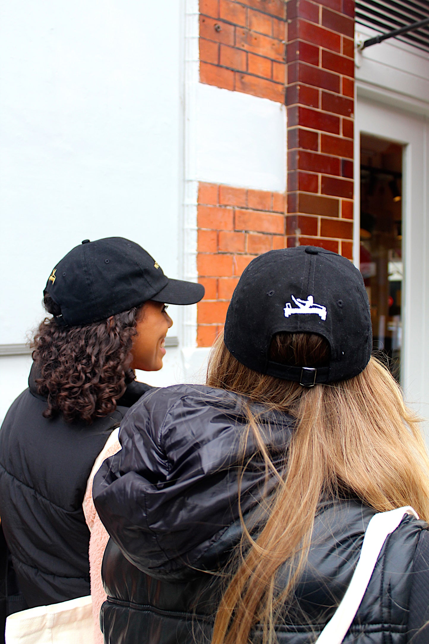 Caps